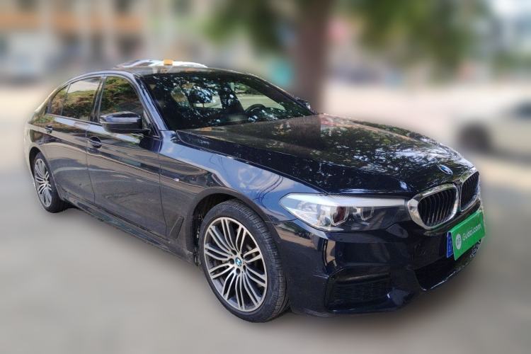 Used BMW 5 Series 2019 530Li Leading Model M Sport Package Front Right 45 Deg