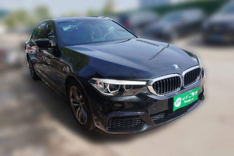 Used BMW 5 Series 2019 525i M Sport Package Front Right 45 Deg