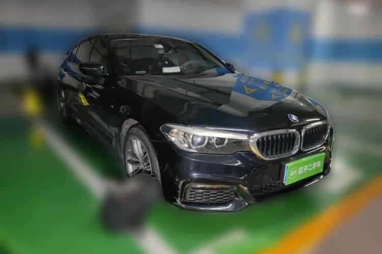 Used BMW 5 Series 2019 525Li M Sport Package Front Right 45 Deg