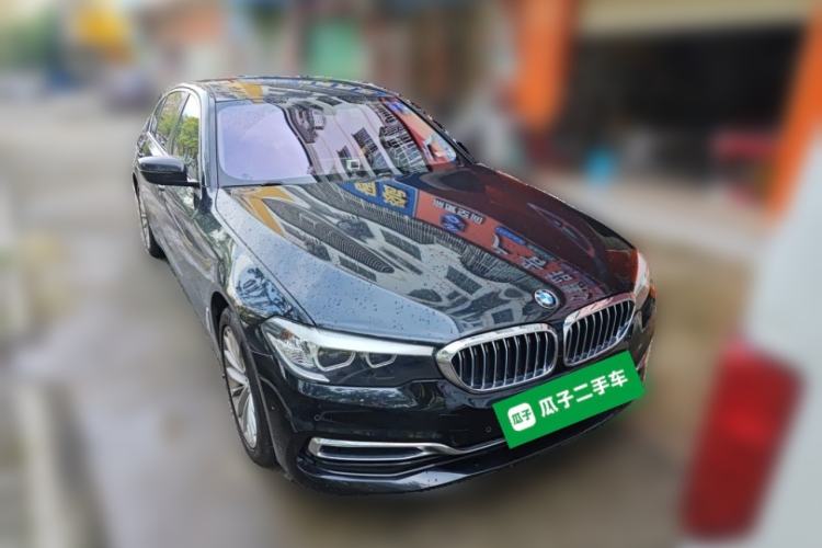 Used BMW 5 Series 2019 525Li Luxury Package Front Right 45 Deg