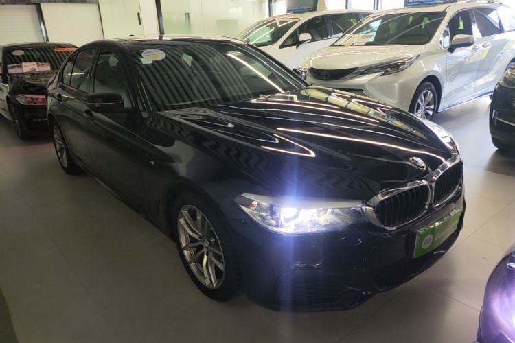 Used BMW 5 Series 2019 Restyled 525i M Sport Package Front Right 45 Deg