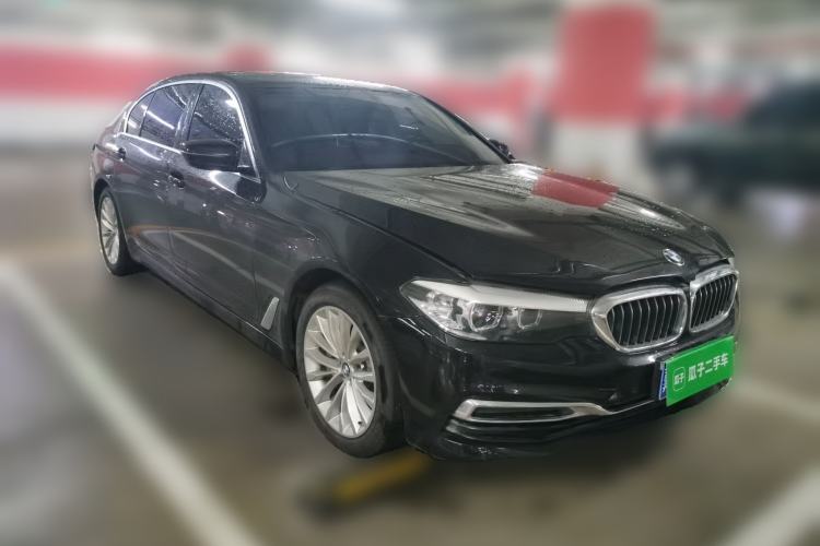 Used BMW 5 Series 2019 Updated 530Li xDrive Luxury Package Front Right 45 Deg