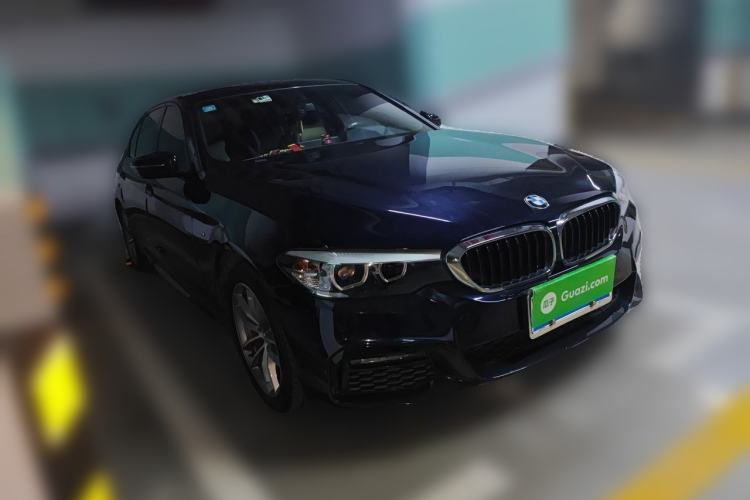 Used BMW 5 Series 2019 525Li M Sport Package Front Right 45 Deg