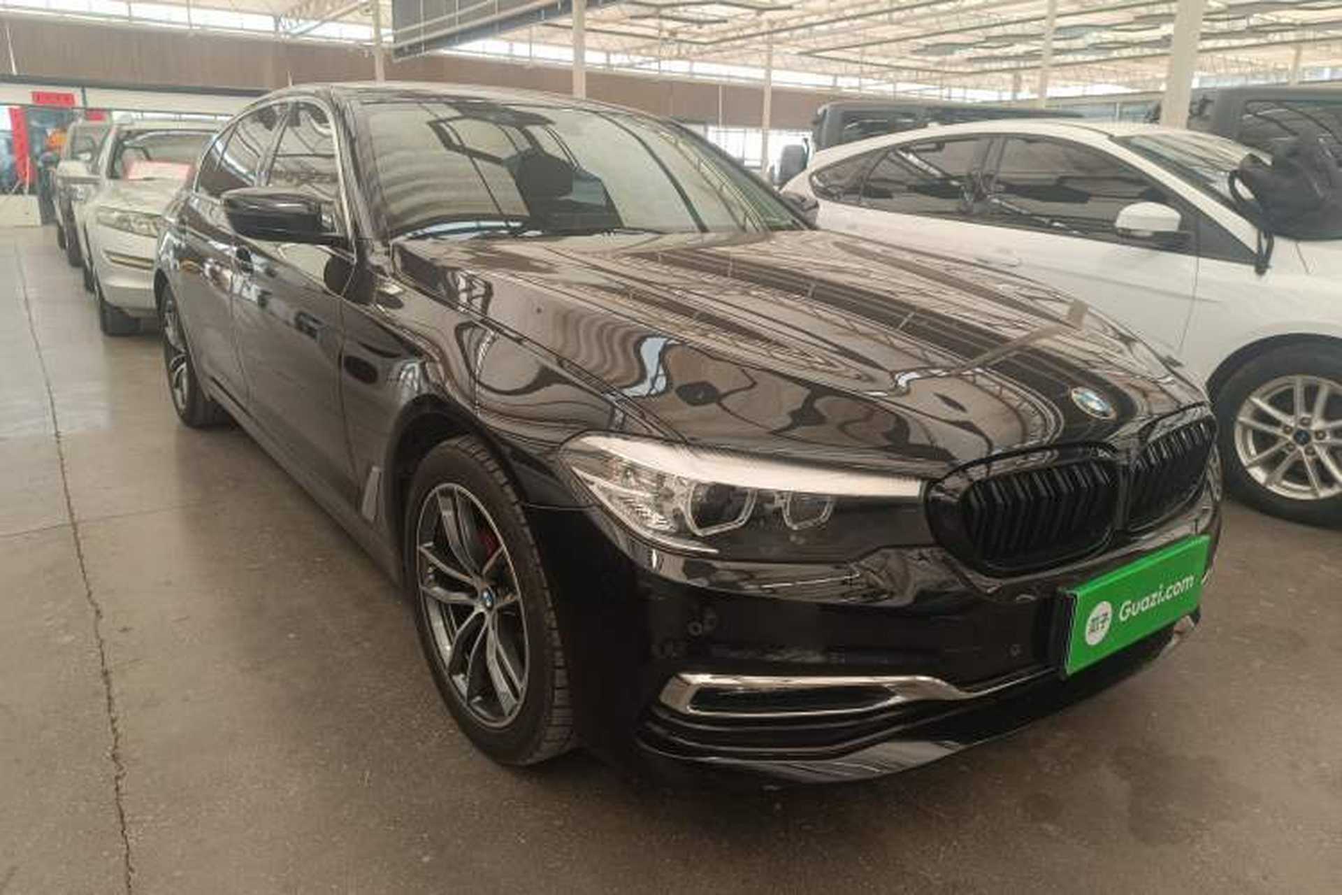Used BMW 5 Series 2019 525Li Luxury Package Front Right 45 Deg