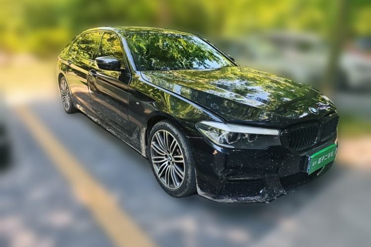 Used BMW 5 Series 2019 530Li Leading Model M Sport Package Front Right 45 Deg