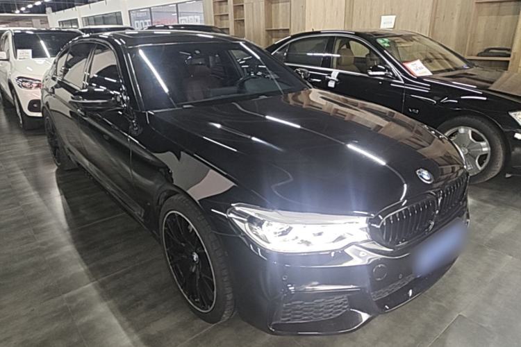 Used BMW 5 Series 2019 Restyled 530Li Luxury Edition M Sport Package Front Right 45 Deg