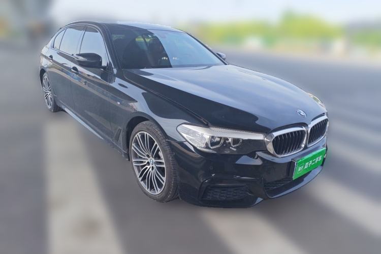 Used BMW 5 Series 2019 530Li Leading Model M Sport Package Front Right 45 Deg