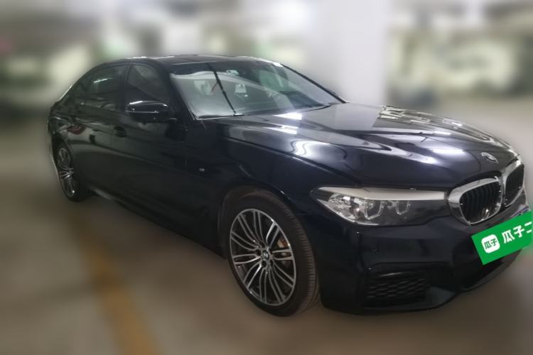 Used BMW 5 Series 2019 530Li Leading Model M Sport Package Front Right 45 Deg