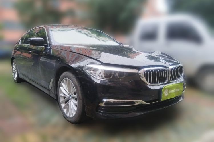 Used BMW 5 Series 2019 525Li Luxury Package Front Right 45 Deg