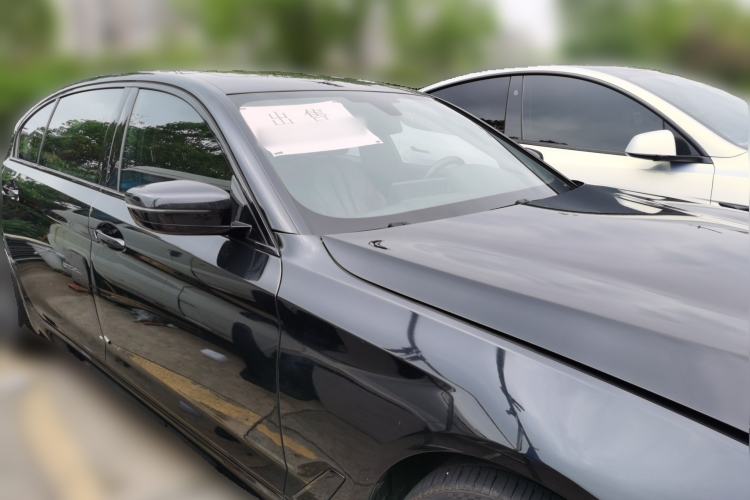 Used BMW 5 Series 2019 530Li Leading Model M Sport Package Front Right 45 Deg