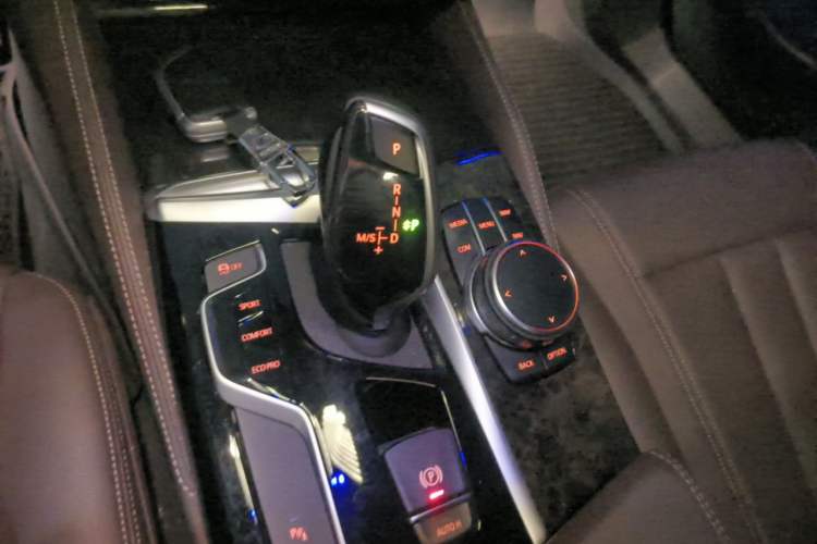 Used BMW 5 Series 2019 525Li M Sport Package Gear Lever
