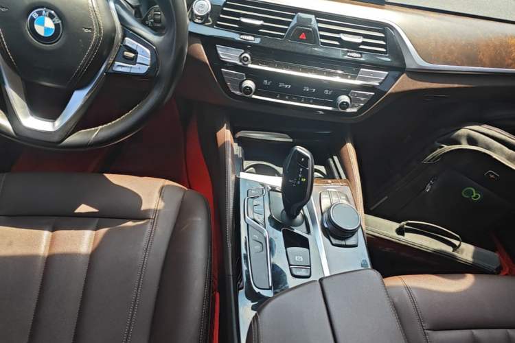 Used BMW 5 Series 2019 Facelifted 525Li Luxury Package Gear Lever