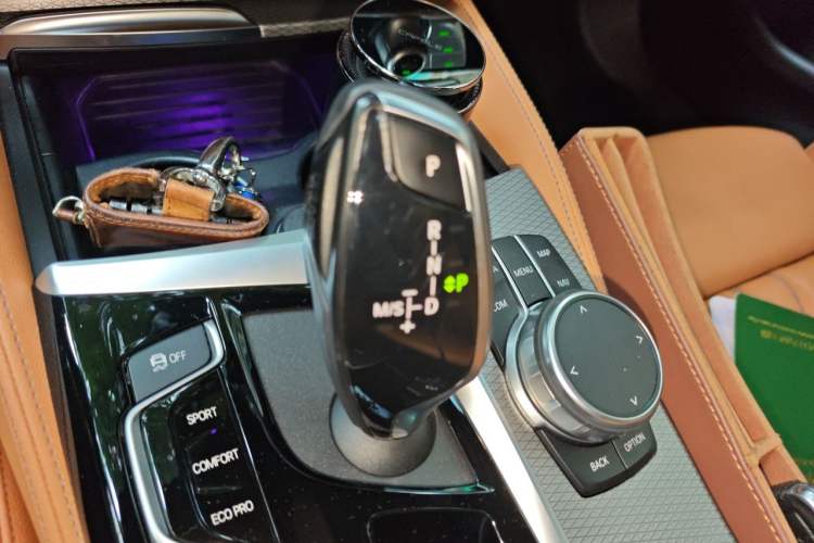 Used BMW 5 Series 2019 525i M Sport Package Gear Lever