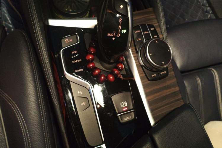 Used BMW 5 Series 2019 530i M Sport Package Gear Lever