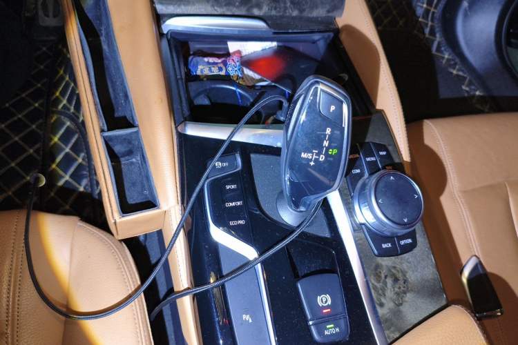 Used BMW 5 Series 2019 Facelifted 530Li Leading Edition M Sport Package Gear Lever