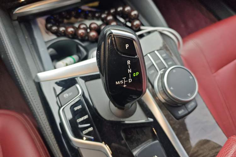 Used BMW 5 Series 2019 530Li Leading Model M Sport Package Gear Lever