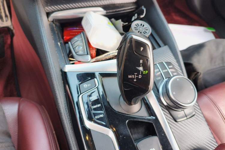 Used BMW 5 Series 2019 Facelifted 530Li Leading Edition M Sport Package Gear Lever