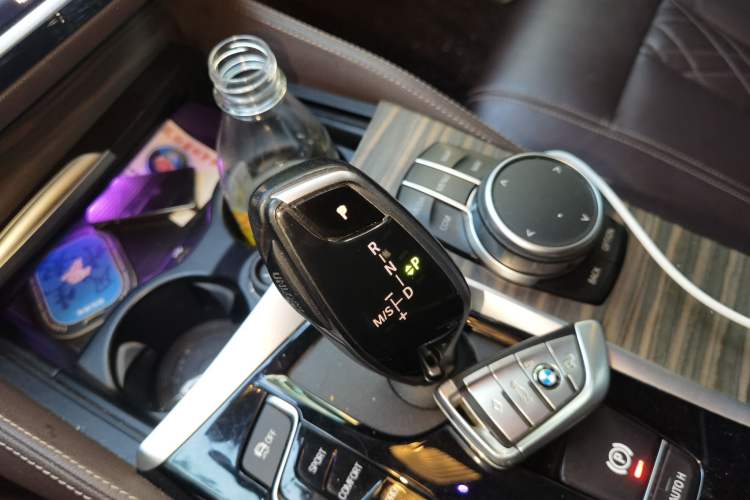 Used BMW 5 Series 2019 530Li xDrive Luxury Package Gear Lever