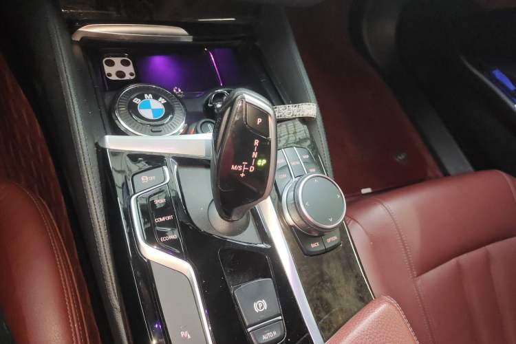 Used BMW 5 Series 2019 Facelifted 530Li Leading Edition M Sport Package Gear Lever