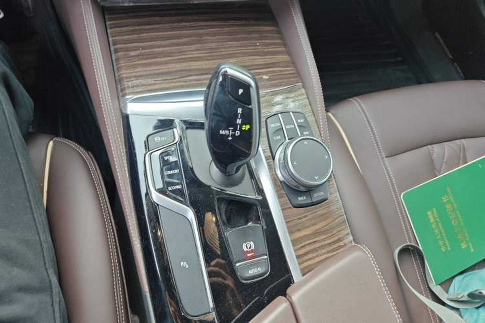 Used BMW 5 Series 2019 530Li Leading Model Luxury Package Gear Lever