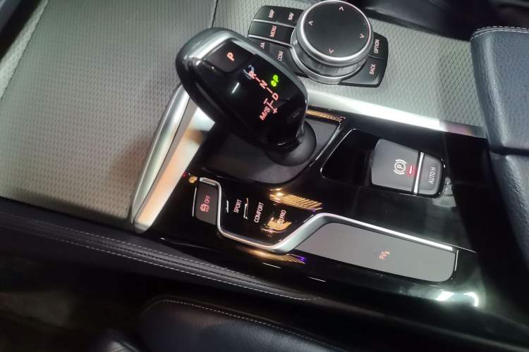 Used BMW 5 Series 2019 Restyled 525i M Sport Package Gear Lever