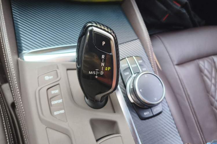 Used BMW 5 Series 2019 530Li Leading Model Luxury Package Gear Lever