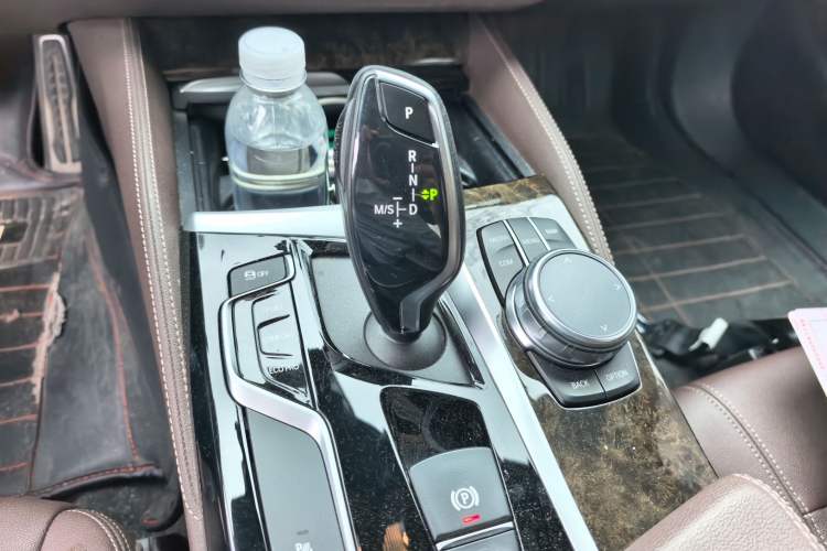 Used BMW 5 Series 2019 525Li M Sport Package Gear Lever