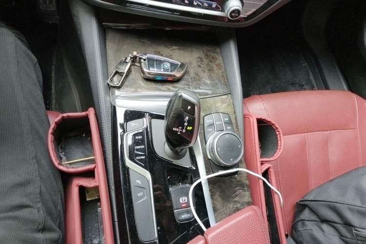 Used BMW 5 Series 2019 530Li Luxury Edition M Sport Package Gear Lever