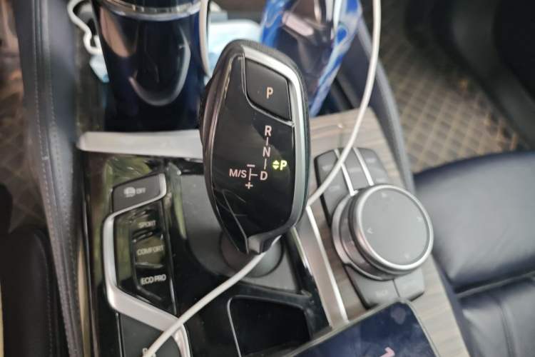 Used BMW 5 Series 2019 530i M Sport Package Gear Lever