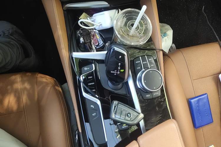 Used BMW 5 Series 2019 Restyled 530Li Luxury Edition M Sport Package Gear Lever