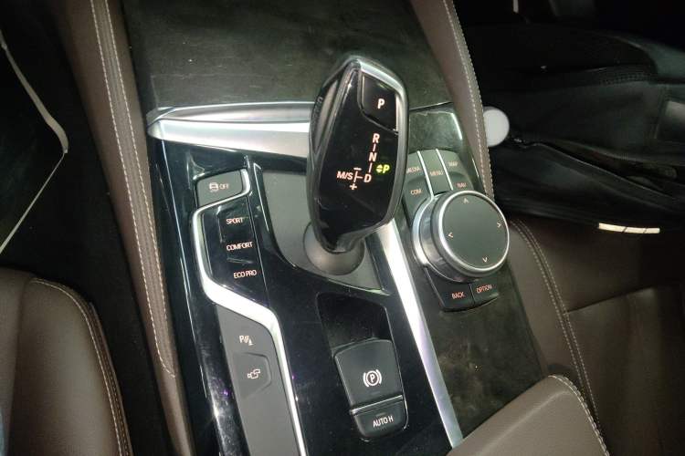 Used BMW 5 Series 2019 525Li M Sport Package Gear Lever
