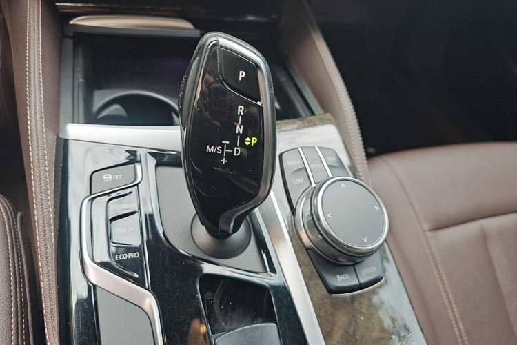 Used BMW 5 Series 2019 525Li M Sport Package Gear Lever