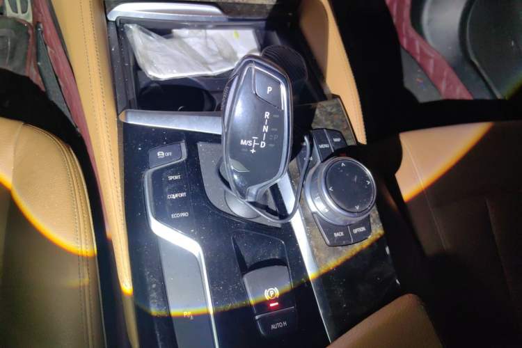 Used BMW 5 Series 2019 530Li Leading Model M Sport Package Gear Lever