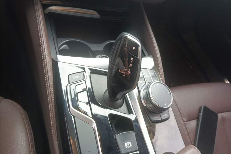 Used BMW 5 Series 2019 525Li M Sport Package Gear Lever