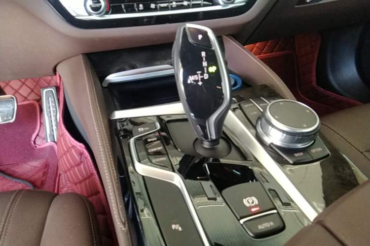 Used BMW 5 Series 2019 525Li M Sport Package Gear Lever