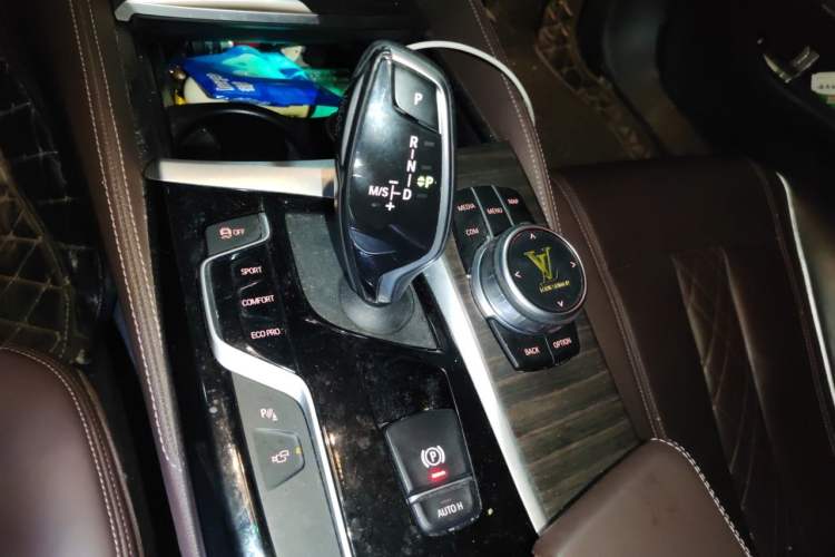 Used BMW 5 Series 2019 Facelifted 530Li Luxury Edition Premium Package Gear Lever