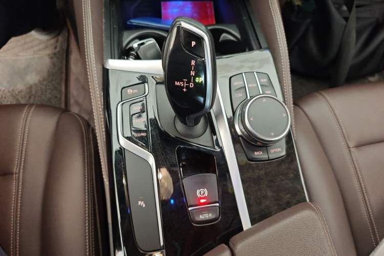 Used BMW 5 Series 2019 525Li M Sport Package Gear Lever