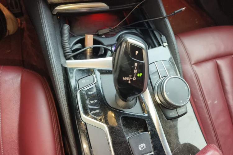 Used BMW 5 Series 2019 Facelifted 530Li Leading Edition M Sport Package Gear Lever