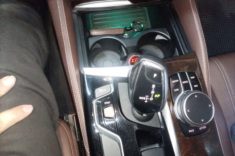 Used BMW 5 Series 2019 525Li Luxury Package Gear Lever