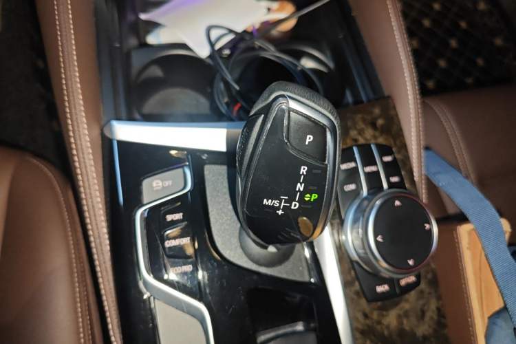 Used BMW 5 Series 2019 525Li M Sport Package Gear Lever
