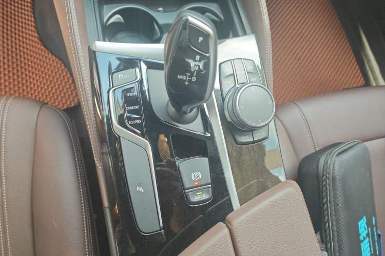 Used BMW 5 Series 2019 525Li M Sport Package Gear Lever