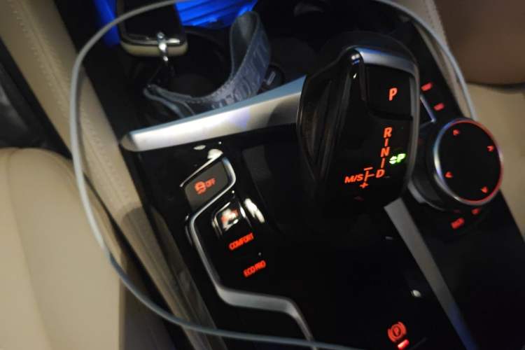 Used BMW 5 Series 2019 525Li Luxury Package Gear Lever