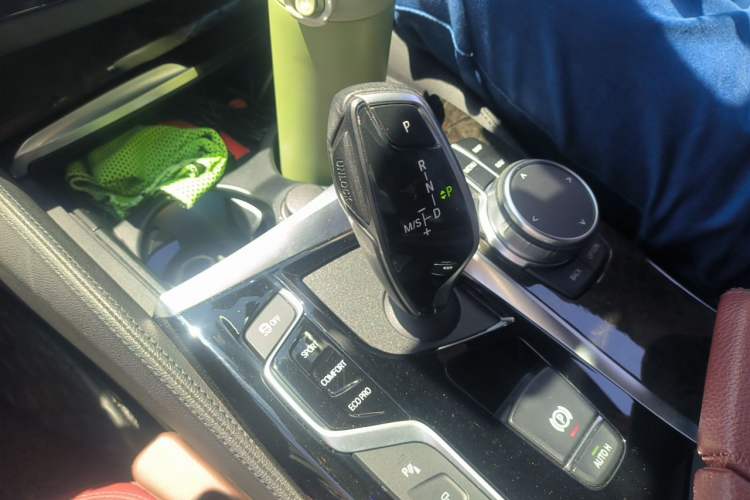 Used BMW 5 Series 2019 530Li Luxury Edition M Sport Package Gear Lever