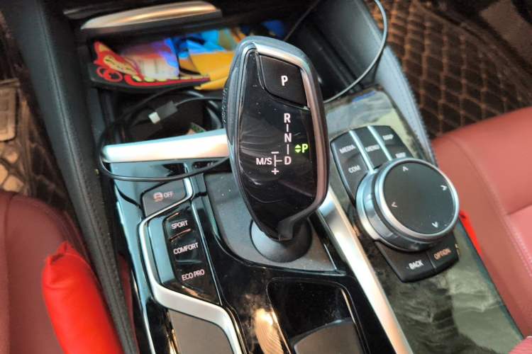Used BMW 5 Series 2019 Restyled 530Li Luxury Edition M Sport Package Gear Lever