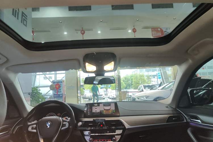 Used BMW 5 Series 2019 Facelifted 530Li Luxury Edition Premium Package Headliner