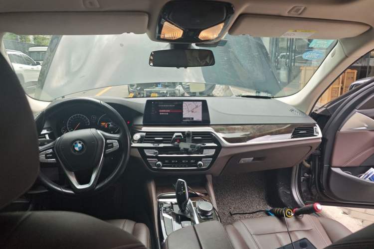 Used BMW 5 Series 2019 525Li Luxury Package Headliner