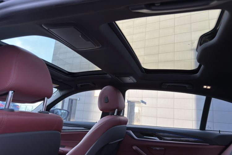 Used BMW 5 Series 2019 Facelifted 530Li Leading Edition M Sport Package Headliner