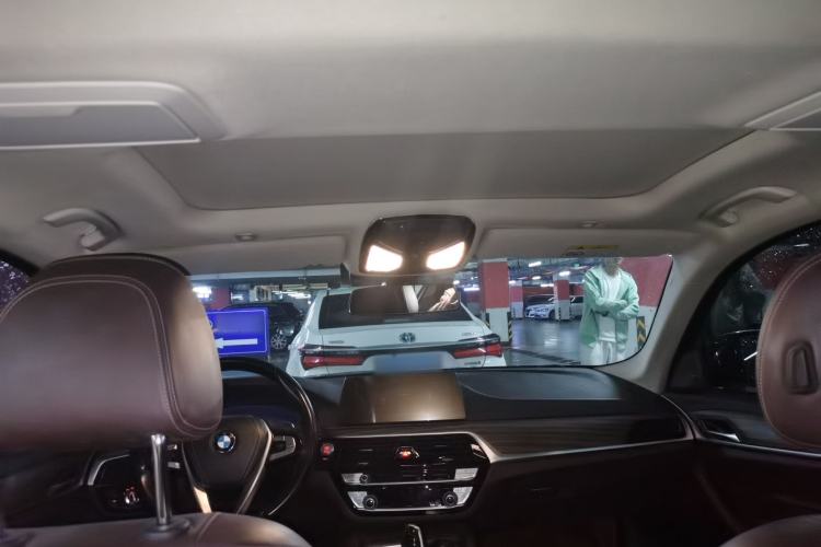 Used BMW 5 Series 2019 Updated 530Li xDrive Luxury Package Headliner