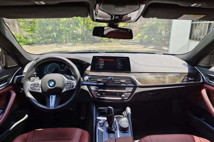 Used BMW 5 Series 2019 Restyled 530Li Luxury Edition M Sport Package Interior 1