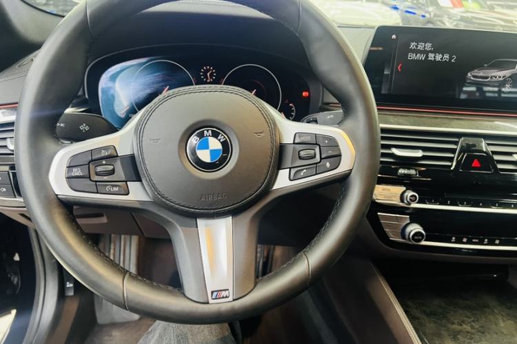 Used BMW 5 Series 2019 525Li M Sport Package Interior 1